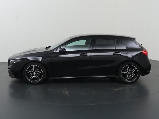 Mercedes-Benz A-KLASSE 180 AMG Line | Premium pakket | Night pakket | Burmester audio | Stoelverwarming |