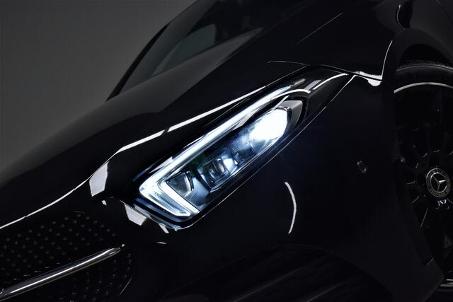 Mercedes-Benz A-KLASSE 250 225pk Premium Plus AMG-Line Pano/Virtual/Sfeer/Camera/Carplay/Keyless/Trekhaak