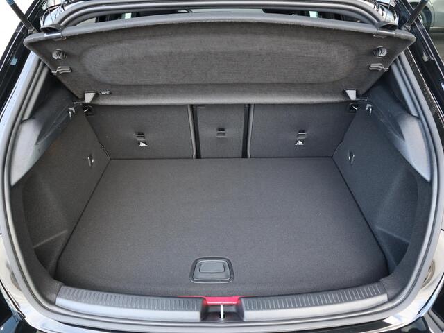 Mercedes-Benz A-KLASSE 250 e Luxury Line