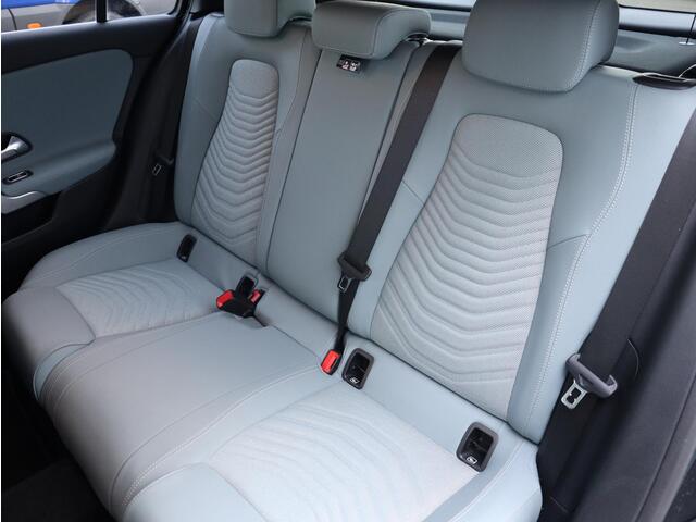 Mercedes-Benz A-KLASSE 180 Business Line