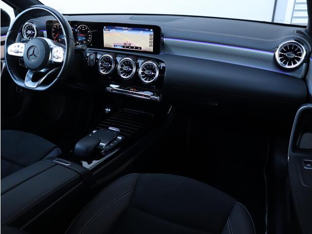 Mercedes-Benz A-KLASSE 250 e AMG Line