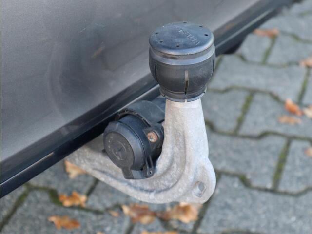 Mercedes-Benz A-KLASSE 250 e AMG Line