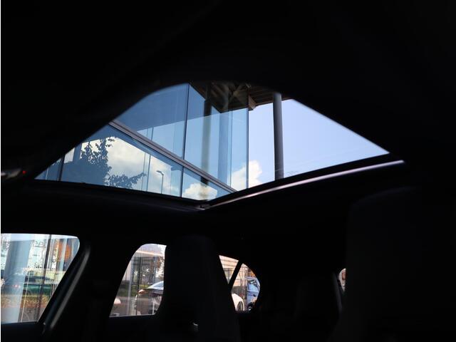 Mercedes-Benz A-KLASSE 250 e AMG Line