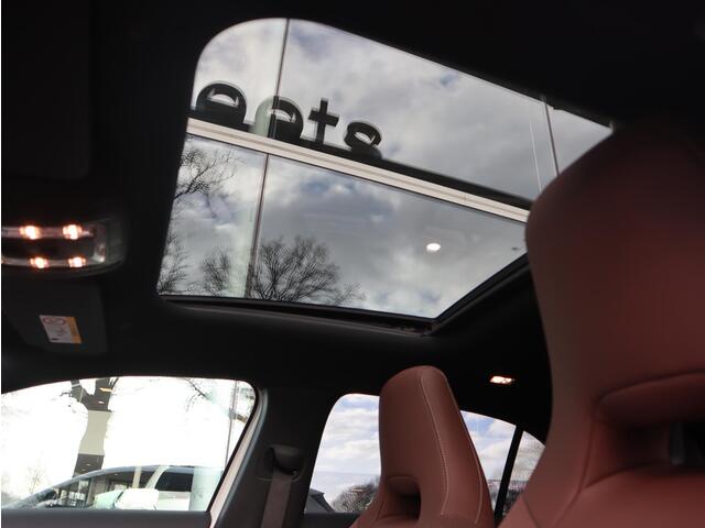 Mercedes-Benz A-KLASSE 180 Star Edition AMG Line Plus | Panoramadak | Navigatie | 360 camera | Keyless Entry | Dodehoekassistent | Automaat