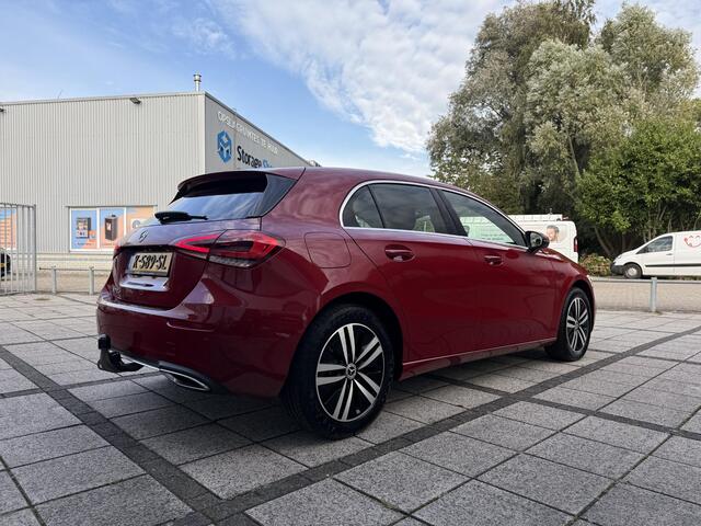 Mercedes-Benz A-KLASSE 250e Aut. Business Sol. Luxury | Navi | Camera | Leder | Sfeer Verlichting |