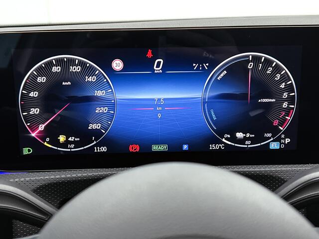 Mercedes-Benz A-KLASSE 250 e Business Solution AMG | AMG Line Plus pakket | Memorypakket voorstoelen | Panoramaschuifdak | Head-up display | 360° camera | Nightpakket | 19 inch AMG velgen | MULTIBEAM LED |