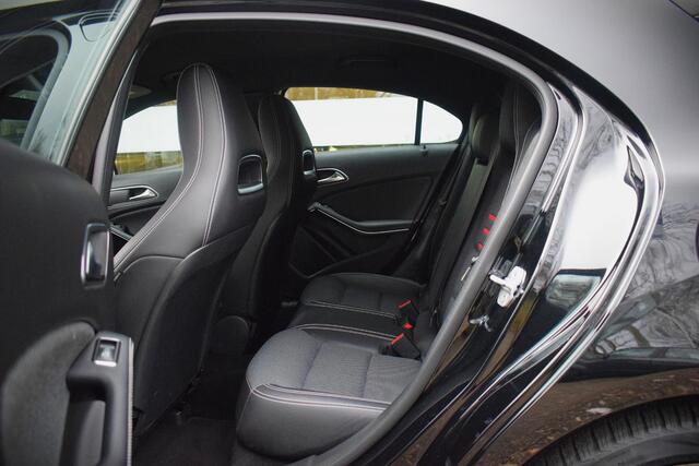 Mercedes-Benz A-KLASSE 180 122PK Automaat met LED|NAV|18INCH|PDC V+A