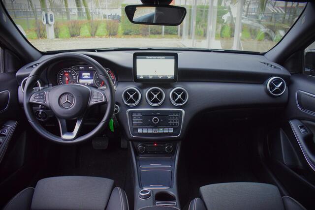 Mercedes-Benz A-KLASSE 180 122PK Automaat met LED|NAV|18INCH|PDC V+A