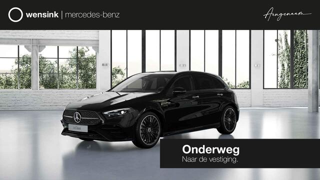 Mercedes-Benz A-KLASSE 250 e Business Solution AMG | Panoramaschuifdak | Stoelverwarming | Achteruitrijcamera | MULTIBEAM LED | 19"inch AMG velgen |
