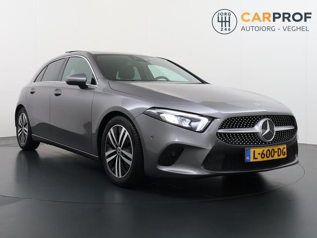 Mercedes-Benz A-KLASSE 180 Business Solution Luxury Panorama dak | Stoelverwarming | Navigatie | Camera |