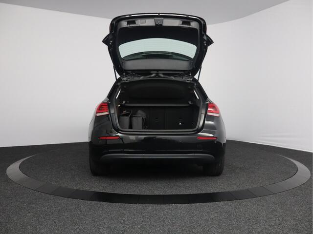 Mercedes-Benz A-KLASSE 250 e Style | Plug-in Hybrid | M-Bux | LED-koplampen
