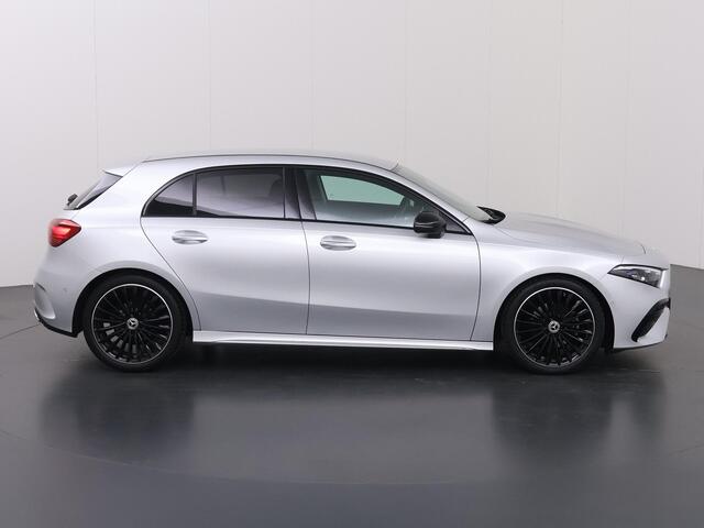 Mercedes-Benz A-KLASSE 180 AMG Line | Premium pack | Night pakket | Stoelverwarming |