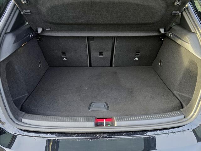 Mercedes-Benz A-KLASSE 250 e Star Edition AMG Line - 165 Pk - Euro 6 - Navi - Sfeerverlichting