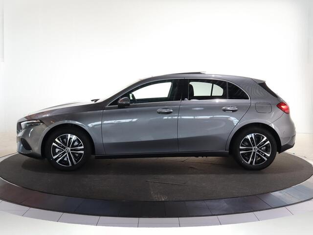 Mercedes-Benz A-KLASSE 250e Star Edition Luxury Line | Panoramaschuifdak | Stoelverwarming | Achteruitrijcamera |