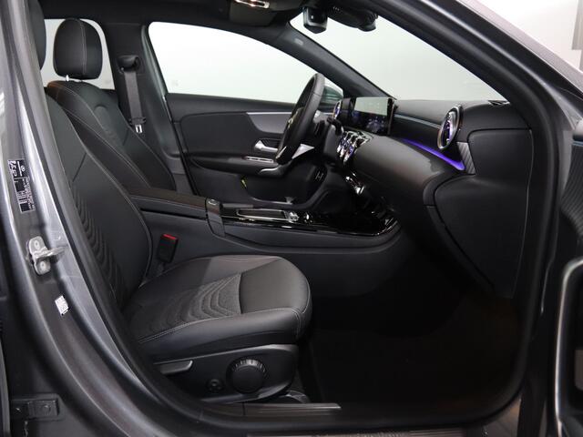 Mercedes-Benz A-KLASSE 250e Star Edition Luxury Line | Panoramaschuifdak | Stoelverwarming | Achteruitrijcamera |