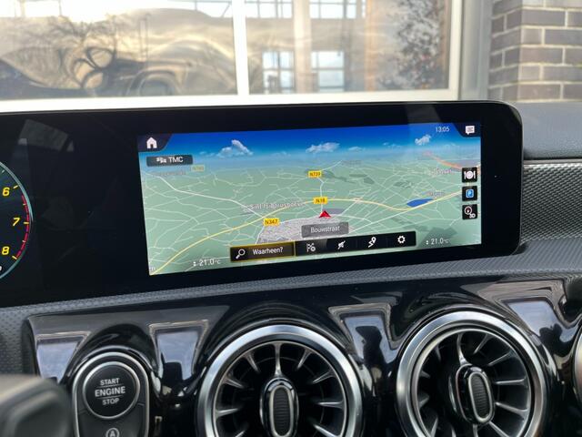 Mercedes-Benz A-KLASSE A180 AUT. - KEYLESS - PANO - WIDESCREEN - CAMERA - 18 INCH