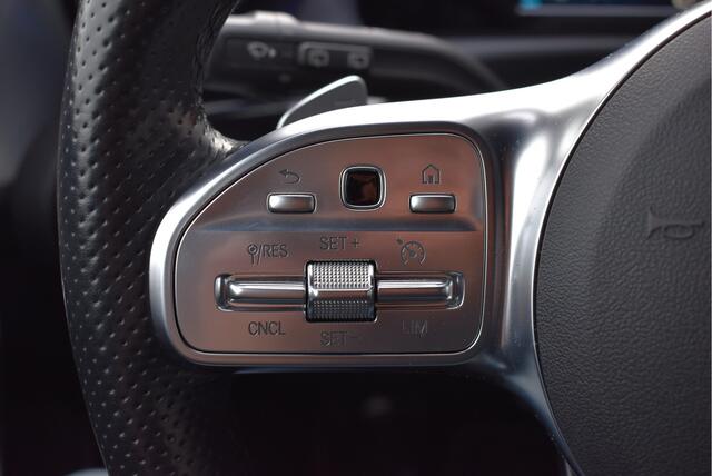 Mercedes-Benz A-KLASSE 180 AMG Line Virtual cockpit, Sfeer, Afn.Trekhaak, Cruise, Camera, Stoelverwarming, Carplay