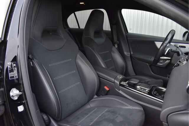 Mercedes-Benz A-KLASSE 180 AMG Line Virtual cockpit, Sfeer, Afn.Trekhaak, Cruise, Camera, Stoelverwarming, Carplay