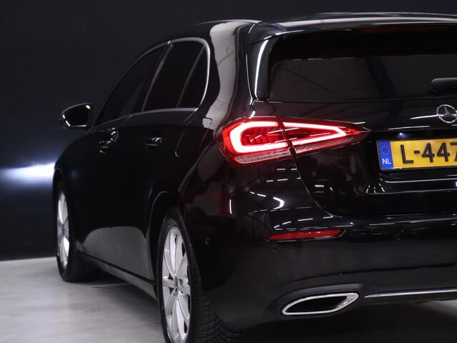 Mercedes-Benz A-KLASSE 200 AMG Sport [SPORTSTOELEN, CAMERA, CRUISE CONTROL, BLUETOOTH TELEFOON, PDC V+A, STOELVERWARMING, AUTOMATISCHE AIRCO, NAVIGATIE, FLIPPERS, NIEUWSTAAT]