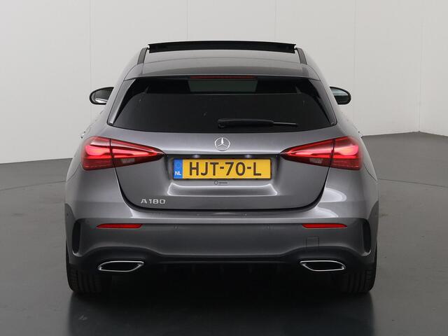 Mercedes-Benz A-KLASSE 180 Business Solution AMG | Elektrisch bedienbaar panoramadak | Achteruitrijcamera | 19inch Multispaak velgen | Mulitbeam koplampen |