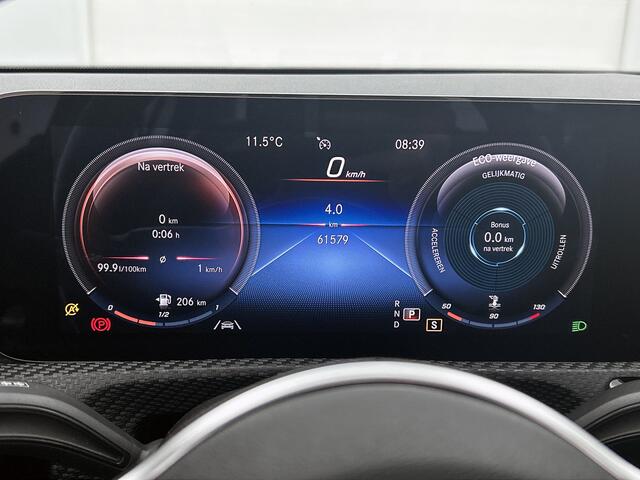 Mercedes-Benz A-KLASSE 180 Business Solution Panoramadak | Achteruitrijcamera | Ledkoplampen | Licht- en zicht pakket | Spiegelpakket. Inclusief 24 maanden MB Certified garantie voor Europa.