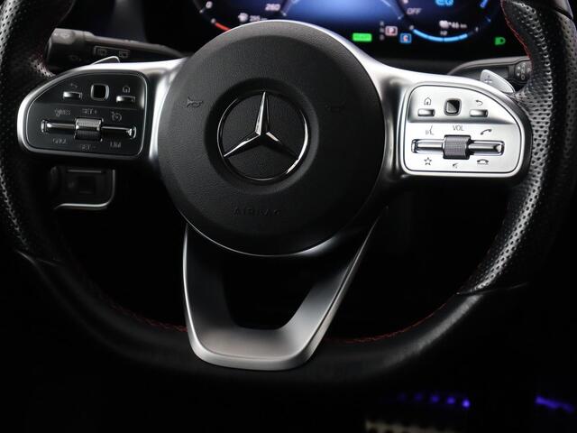Mercedes-Benz A-KLASSE 250e AMG Limited | Panoramadak | Stoelverwarming | Matrix LED | Memory | Carplay | Keyless | Camera | Navigatie | Full LED | PHEV | Plug In