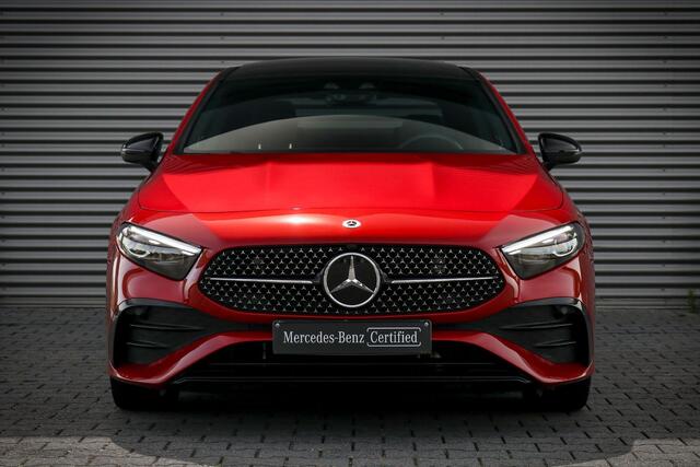 Mercedes-Benz A-KLASSE 180 AMG | Rijassistentiepakket | Panoramadak | Stoelverwarming | Achteruitrijcamera