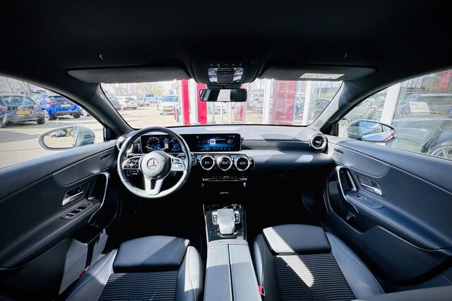 Mercedes-Benz A-KLASSE 180 AUT | *13091 km!* Advantage | Widescreen MBUX | Stoelverwarm