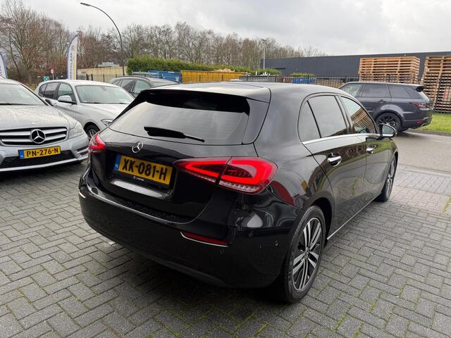 Mercedes-Benz A-KLASSE 200 Launch Edition Premium | 1E EIGENAAR | 12MND GARANTIE | AUTOMAAT | DAB | LED | SFEERVERLICHTING |