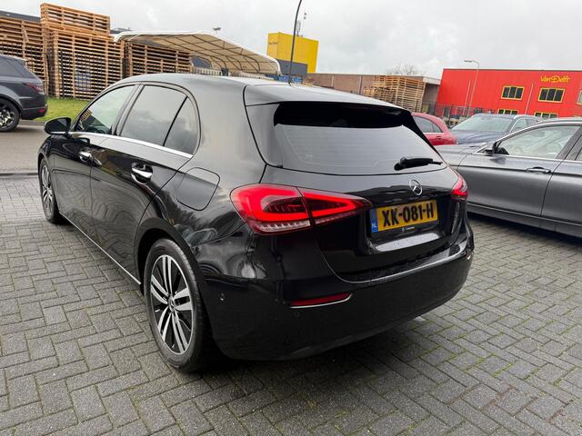 Mercedes-Benz A-KLASSE 200 Launch Edition Premium | 1E EIGENAAR | 12MND GARANTIE | AUTOMAAT | DAB | LED | SFEERVERLICHTING |