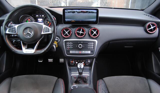 Mercedes-Benz A-KLASSE 250 A 250 Sport || AMG Pakket|| Stoelverwarming|| Handgeschakeld!