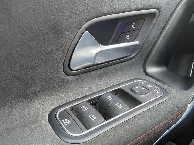 Mercedes-Benz A-KLASSE 250 e Bns Sol. AMG