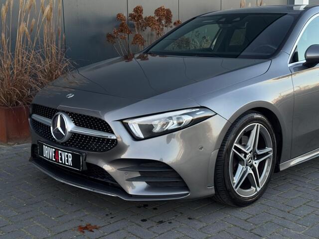 Mercedes-Benz A-KLASSE 200 Bns Sol. AMG SFEER NAVI CR CONTROL MF STUUR SPORTVELGEN