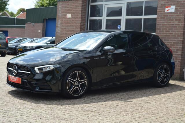 Mercedes-Benz A-KLASSE 180 Solution AMG | AUT - CAMERA - NAVI