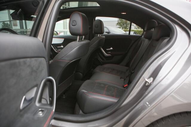 Mercedes-Benz A-KLASSE 180 Bns Sol. AMG | Pano | Sfeerverlichting |