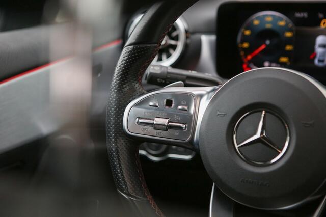 Mercedes-Benz A-KLASSE 180 Bns Sol. AMG | Pano | Sfeerverlichting |