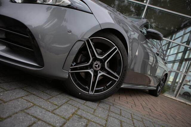 Mercedes-Benz A-KLASSE 180 Bns Sol. AMG | Pano | Sfeerverlichting |