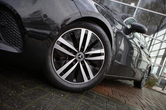 Mercedes-Benz A-KLASSE 200 Progressive | Navigatie | Achteruitrijcamera | Stoelverwarmi