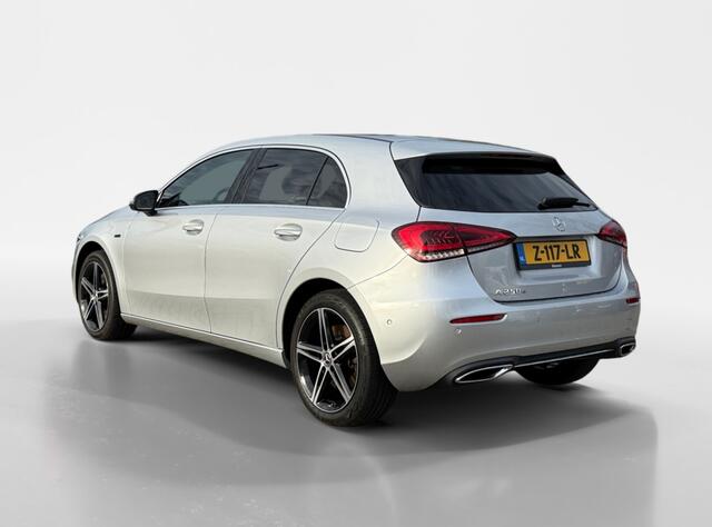 Mercedes-Benz A-KLASSE 250 e I LED I Widescreen I Half-leder I Keyless