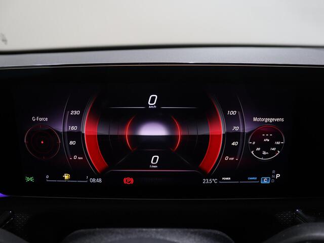 Mercedes-Benz A-KLASSE 180 Star Edition Luxury Line | Trekhaak | Dodehoekassistent | 18" lichtmetalen velgen