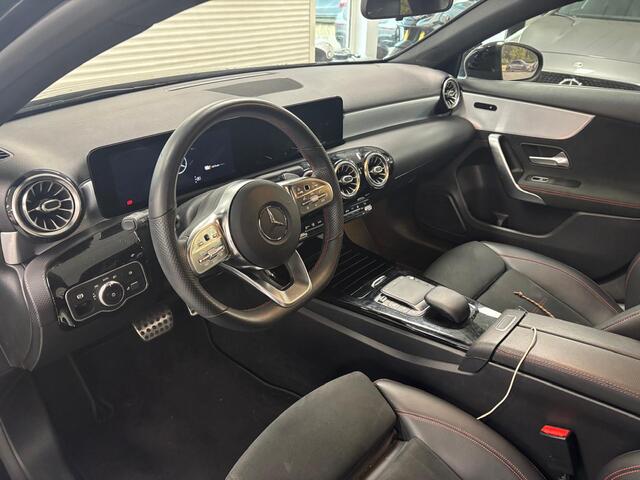 Mercedes-Benz A-KLASSE 250 e AMG 35 Pakket Night Led Widescreen 19" Camera