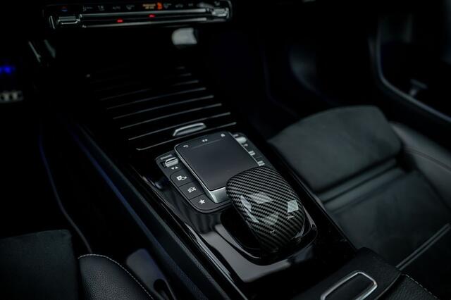 Mercedes-Benz A-KLASSE 250 e Business Solution AMG Limited | Panorama | Ambiance | ACC | Matte Magno | Keyless-entry | Camera | Carplay | Led | 18' inch |