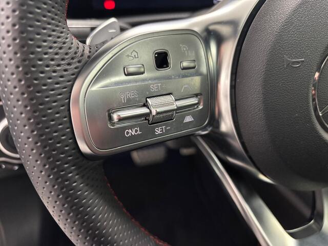 Mercedes-Benz A-KLASSE 180 AMG Panorama 360 Camera Distronic Head up Keyless