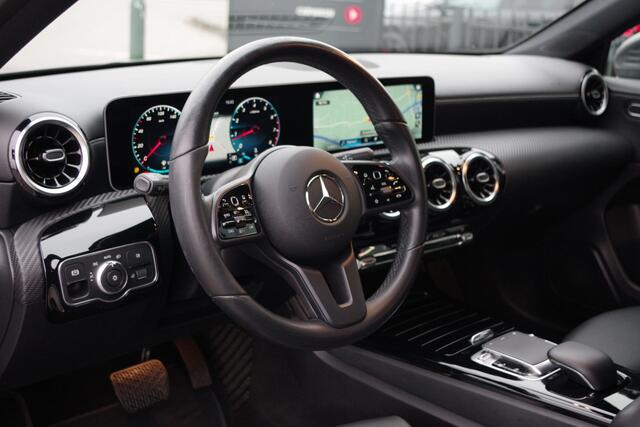 Mercedes-Benz A-KLASSE 200 164 PK Automaat Business Solution, Groot-Navigatie, Stoelverwarming