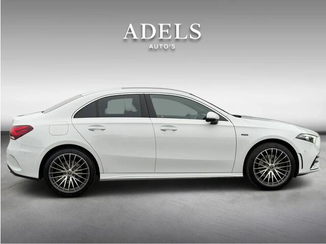 Mercedes-Benz A-KLASSE 250e AMG Line Limited Sfeerverlichting NL Auto Dealer Onderhouden Trekhaak