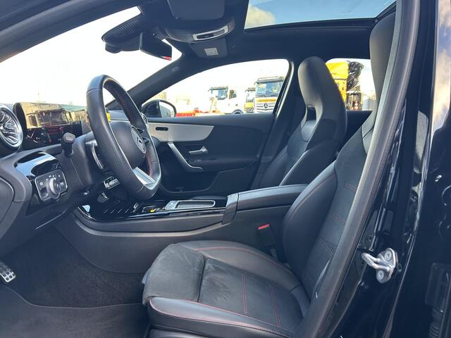 Mercedes-Benz A-KLASSE 180 AMG Line | Panoramadak | Cruise Control | Stoelverwarming