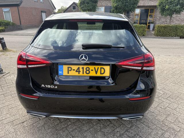 Mercedes-Benz A-KLASSE 180 d Launch Edition nieuwe automaatbak 37000km B - Alleen exportbedrijven en handelaren
