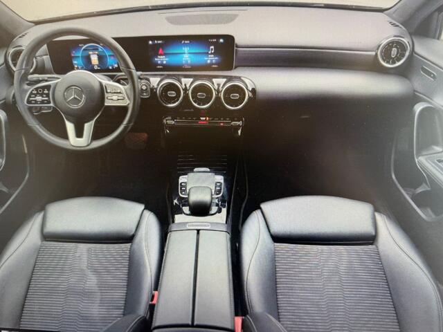 Mercedes-Benz A-KLASSE 180 d Launch Edition nieuwe automaatbak 37000km B - Alleen exportbedrijven en handelaren