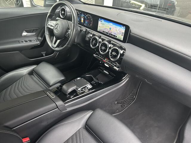 Mercedes-Benz A-KLASSE 200 Advantage | Stoelverwarming | Cruise Control | Navigatie | Apple Carplay | LED Koplampen