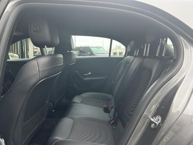 Mercedes-Benz A-KLASSE 200 Advantage | Stoelverwarming | Cruise Control | Navigatie | Apple Carplay | LED Koplampen